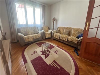 Apartament 3 camere de inchiriat etaj 1 in Vasile Aaron